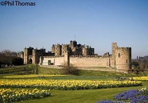 Alnwick Castle photograph by Phil Thomas